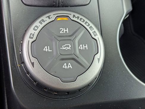 New 2025 Ford Bronco Badlands image 25