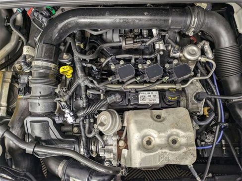 Used 2017 Ford Focus SE image 30