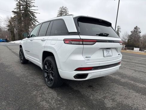 Used 2023 Jeep Grand Cherokee 30th Anniversary image 6