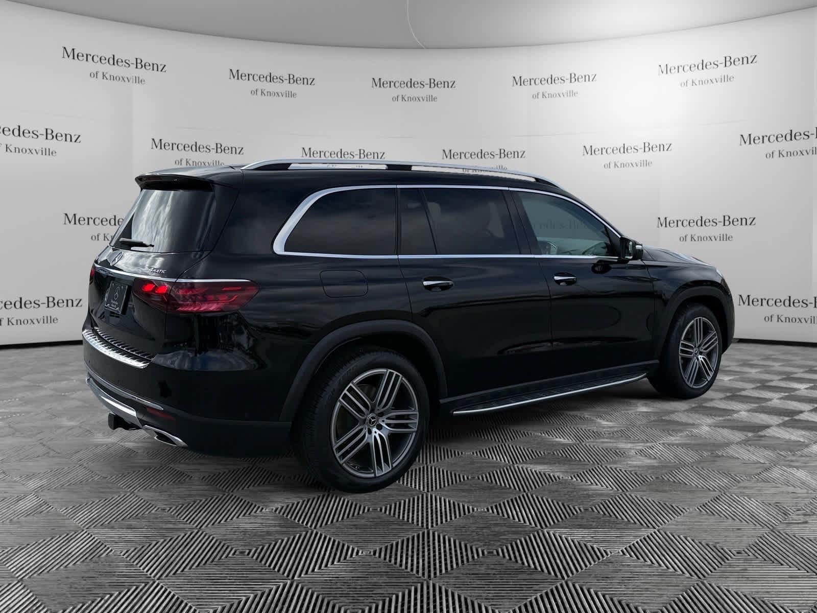 Used 2026 Mercedes-Benz GLS 450 4MATIC image 5