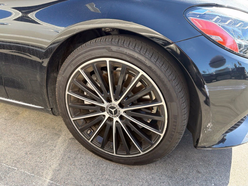 Used 2020 Mercedes-Benz C 300 Sedan image 4