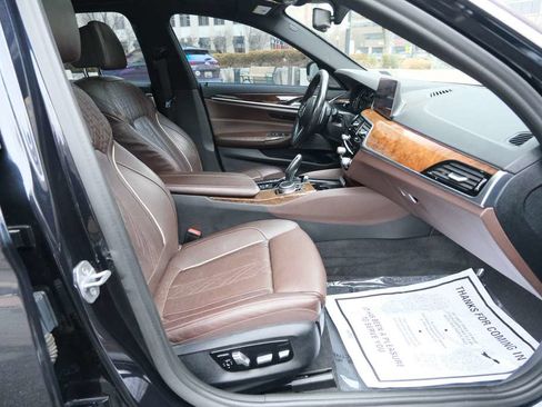 Used 2019 BMW 540i xDrive w/ M Sport Package image 35