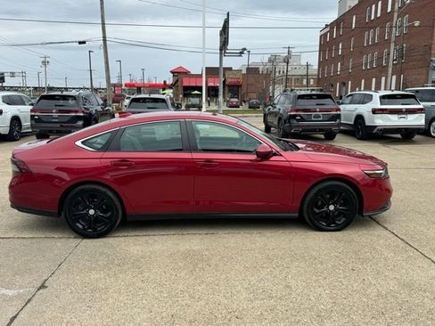 Used 2023 Honda Accord LX image 6