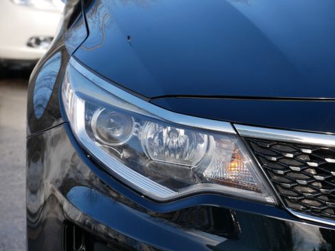 Used 2017 Kia Optima LX image 16