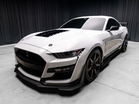 Used 2021 Ford Mustang Shelby GT500 w/ Carbon Fiber Track Pack RWD image 10