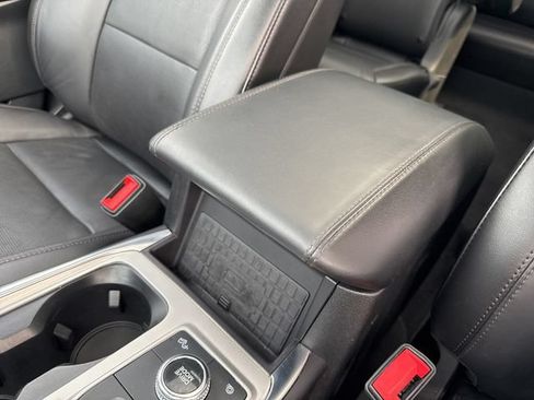 Used 2023 Ford Explorer Platinum w/ Technology Package AWD/4WD image 33
