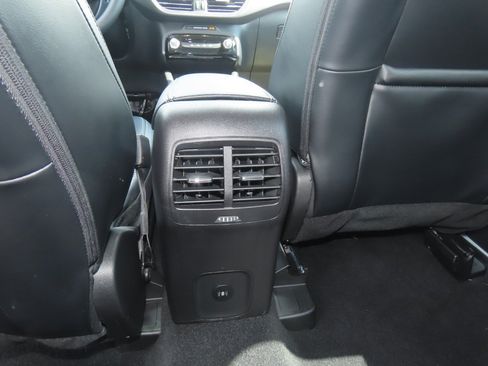 Used 2023 Ford Escape Platinum FWD image 22
