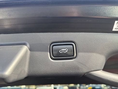 Used 2023 Kia Niro SX image 14