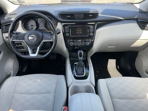 Certified 2020 Nissan Rogue Sport SV w/ All-Weather Package AWD/4WD image 11