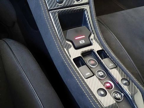 Used 2015 McLaren 650S Spider image 22