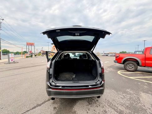 Used 2016 Ford Edge Titanium AWD/4WD image 25