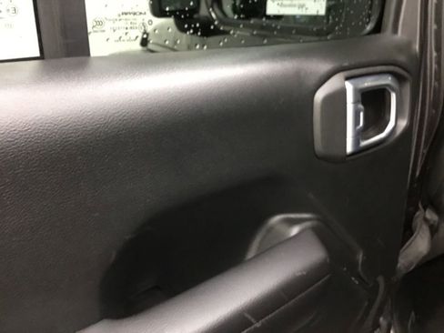 Used 2021 Jeep Wrangler Unlimited Willys image 12