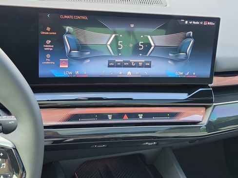 Certified 2026 BMW i5 M60 w/ Premium Package RWD image 25