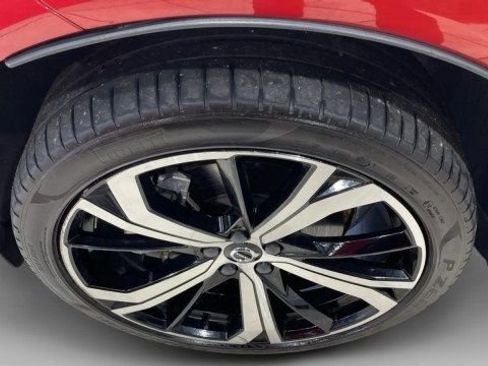 Used 2022 Volvo XC60 T8 R-Design w/ Advanced Package image 24