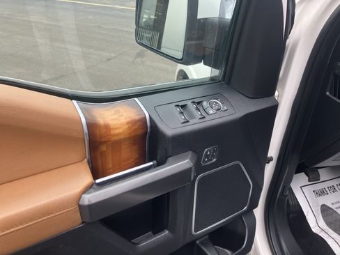 Used 2016 Ford F150 Limited w/ Trailer Tow Package image 16