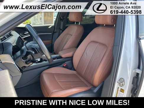 Used 2024 Audi Q8 e-tron Premium AWD/4WD image 38