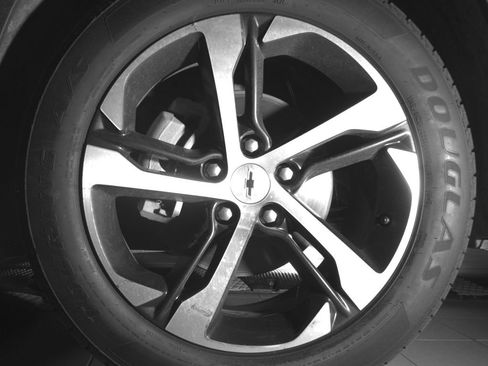 Used 2024 Chevrolet Trax RS w/ Driver Confidence Package FWD image 20