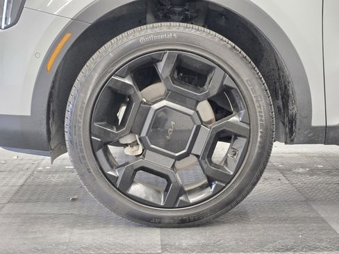 Used 2025 Kia Sorento SX image 10
