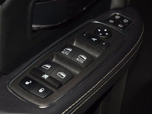 Used 2024 RAM 2500 Limited image 40