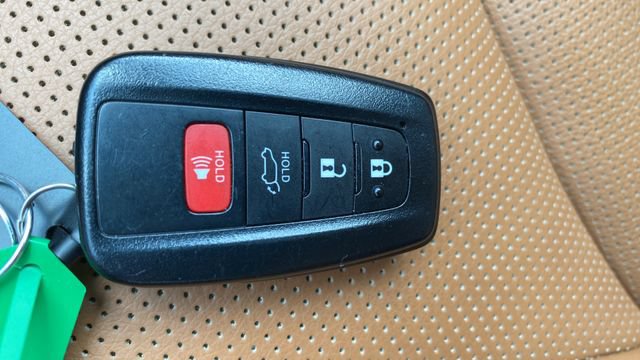 Used 2021 Toyota Highlander Platinum AWD/4WD image 35