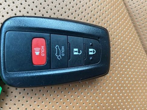 Used 2021 Toyota Highlander Platinum AWD/4WD image 35