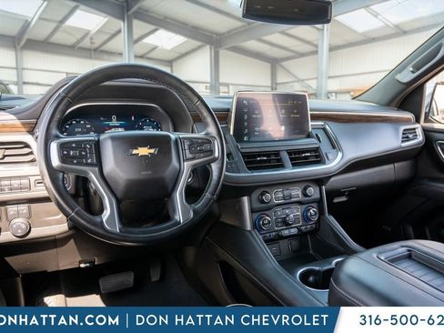 Used 2023 Chevrolet Suburban Premier image 22