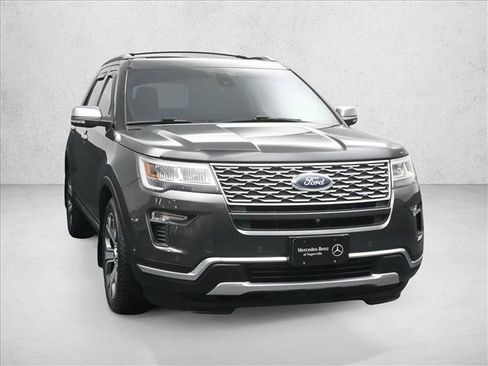 Used 2018 Ford Explorer Platinum AWD/4WD image 5