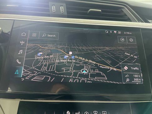 Used 2019 Audi e-tron Prestige image 26