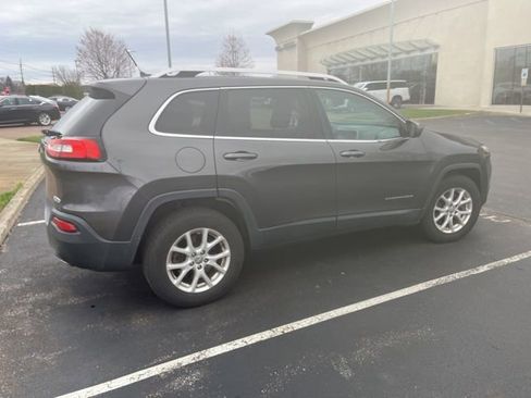 Used 2014 Jeep Cherokee Latitude w/ Comfort/Convenience Group image 4