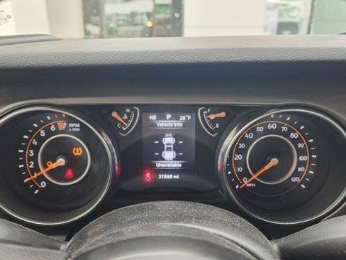 Used 2021 Jeep Gladiator Sport image 7