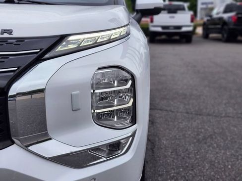 Used 2022 Mitsubishi Outlander SEL AWD/4WD image 10