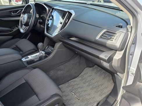 Used 2024 Subaru Ascent Premium w/ Convenience Package image 11