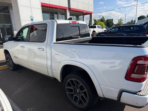 Used 2019 RAM 1500 Laramie AWD/4WD image 2