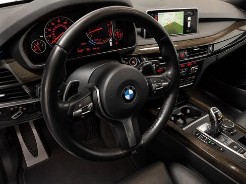 Used 2015 BMW X5 xDrive50i AWD/4WD image 9