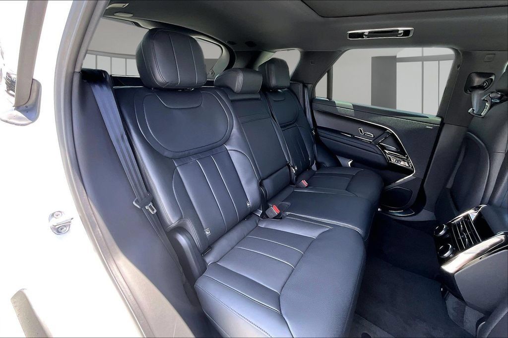 New 2026 Land Rover Range Rover Sport Dynamic SE AWD/4WD image 10