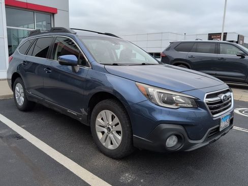 Used 2019 Subaru Outback 2.5i Premium AWD/4WD image 2