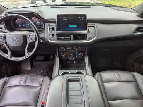 Used 2023 Chevrolet Suburban RST w/ Luxury Package AWD/4WD image 18
