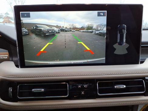 Certified 2023 Lincoln Nautilus Reserve image 21