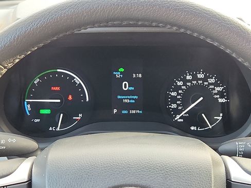 Used 2021 Toyota Sienna XLE image 25