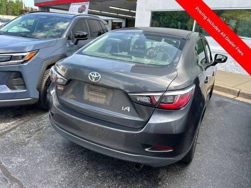 Used 2017 Toyota Yaris iA FWD image 4