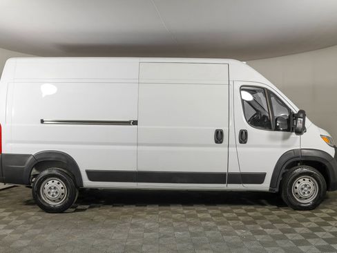 Used 2023 RAM ProMaster 2500 FWD image 13