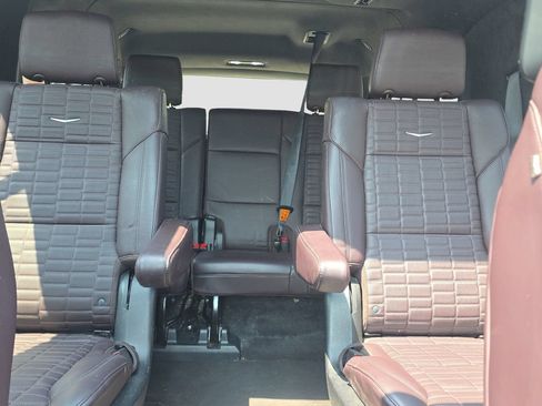 Used 2022 Cadillac Escalade ESV Sport Platinum AWD/4WD image 33