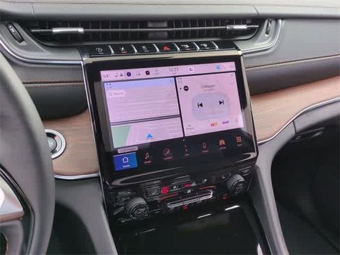 New 2025 Jeep Grand Cherokee Summit w/ Obsidian Package image 29