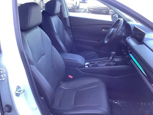 Used 2023 Honda Accord Touring image 15