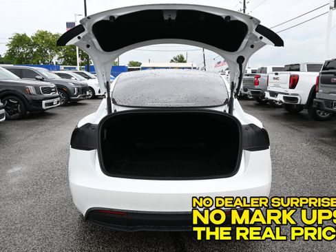 Used 2024 Tesla Model 3 Standard Range RWD image 5