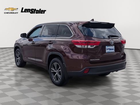 Used 2017 Toyota Highlander Plus image 3