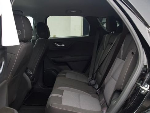 Used 2025 Chevrolet Blazer LT FWD image 32