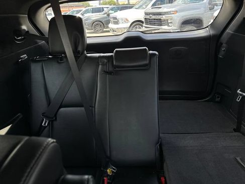 Used 2023 Toyota Highlander XSE FWD image 25