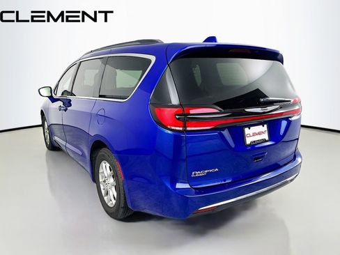Used 2021 Chrysler Pacifica Touring image 8