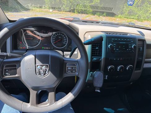 Used 2012 RAM 1500 Express RWD image 24